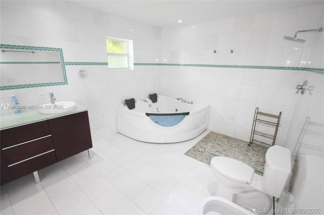 3406 NE 168th St 3406, North Miami Beach, FL 33160