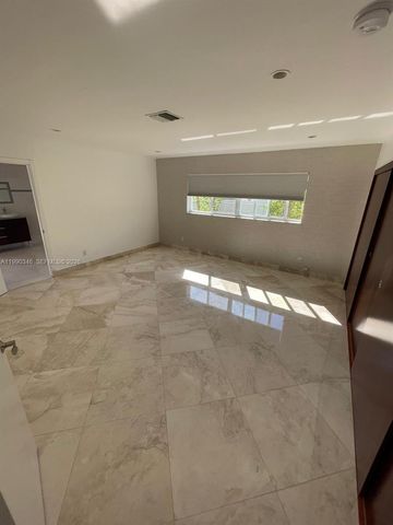 3406 NE 168th St 3406, North Miami Beach, FL 33160