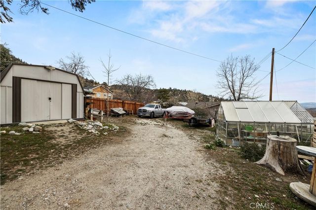 921 Piru Way, Frazier Park, CA 93225