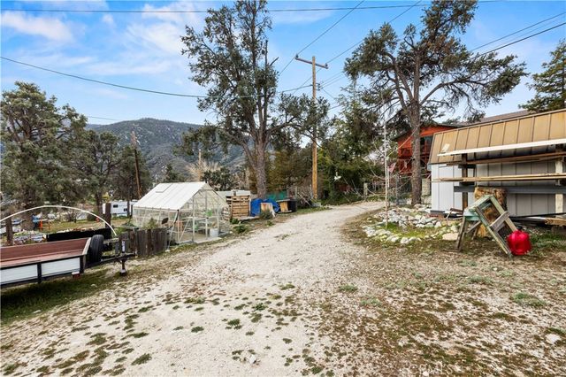 921 Piru Way, Frazier Park, CA 93225