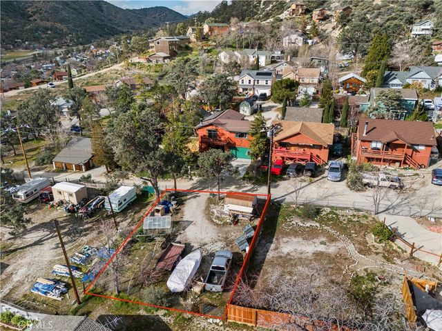 921 Piru Way, Frazier Park, CA 93225