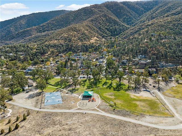 921 Piru Way, Frazier Park, CA 93225