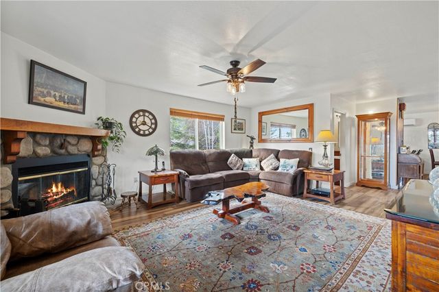 921 Piru Way, Frazier Park, CA 93225