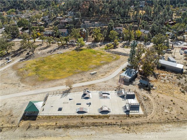 921 Piru Way, Frazier Park, CA 93225