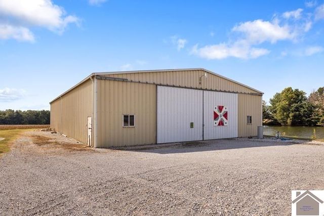 2431 ST RT 307 N, Clinton, KY 42031