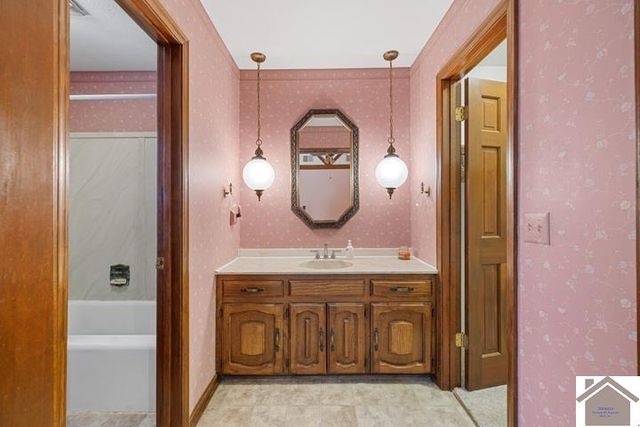 2431 ST RT 307 N, Clinton, KY 42031