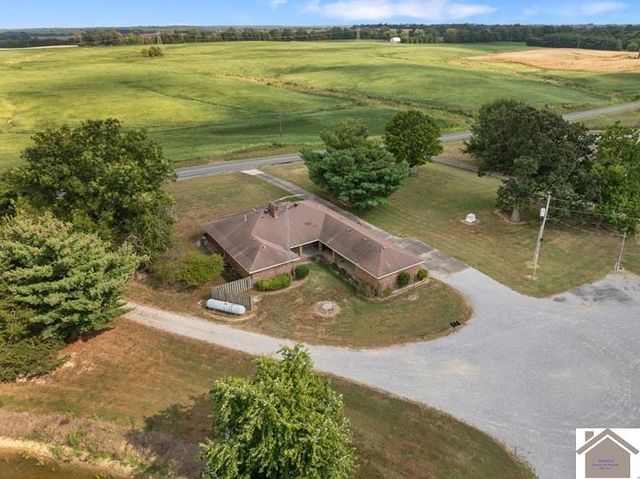 2431 ST RT 307 N, Clinton, KY 42031