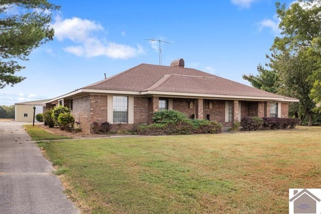 2431 ST RT 307 N, Clinton, KY 42031