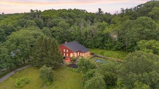 370 Willow Ave, Haverhill, MA 01835