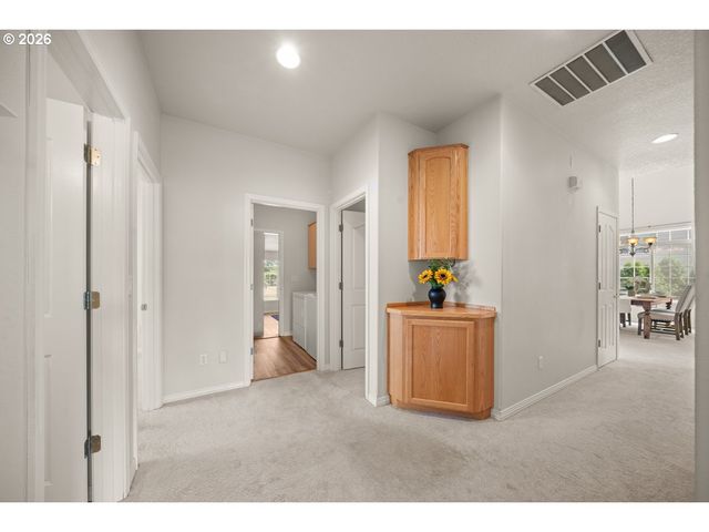 15830 Se HENDERSON Way, Portland, OR 97236
