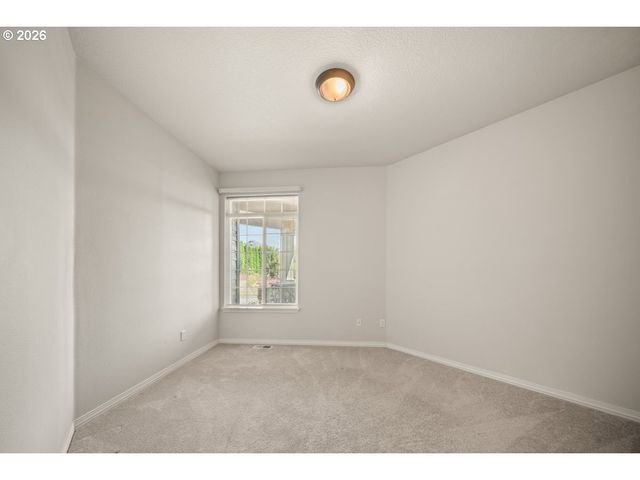 15830 Se HENDERSON Way, Portland, OR 97236