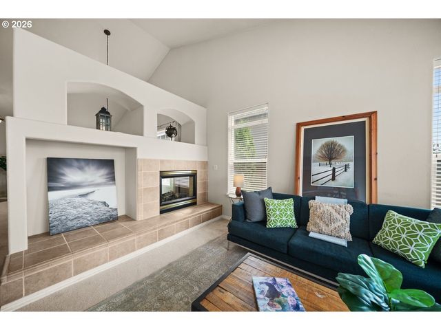 15830 Se HENDERSON Way, Portland, OR 97236