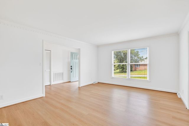 110 Churchill Avenue, Greer, SC 29651