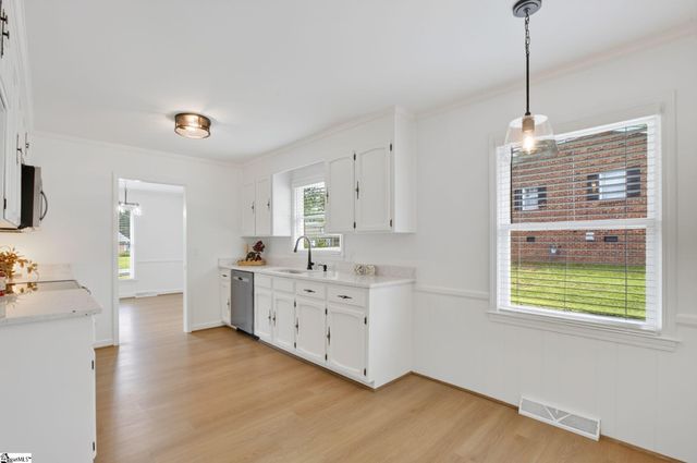 110 Churchill Avenue, Greer, SC 29651