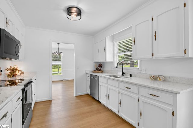 110 Churchill Avenue, Greer, SC 29651