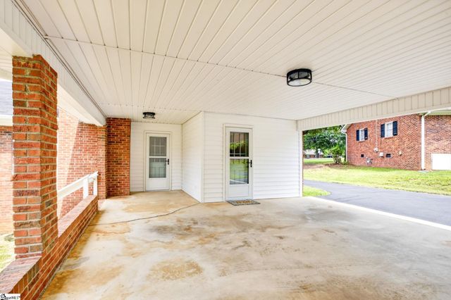 110 Churchill Avenue, Greer, SC 29651