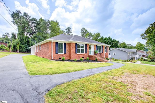110 Churchill Avenue, Greer, SC 29651