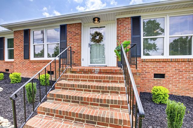 110 Churchill Avenue, Greer, SC 29651