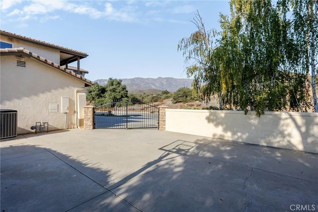 13797 Basil Lane, Yucaipa, CA 92399
