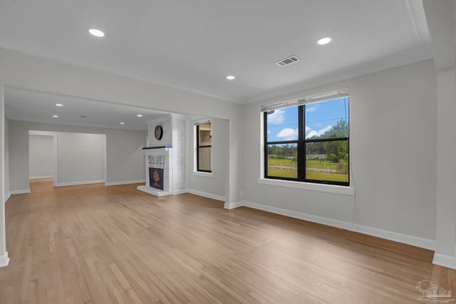 1301 W Lee St, Pensacola, FL 32501