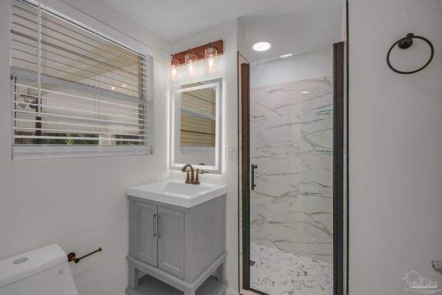 1301 W Lee St, Pensacola, FL 32501