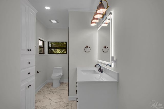 1301 W Lee St, Pensacola, FL 32501