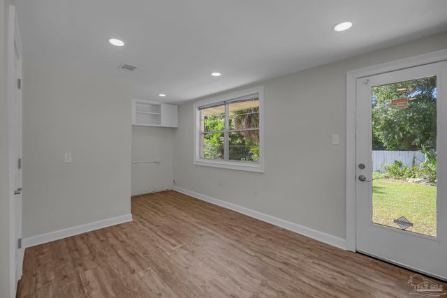 1301 W Lee St, Pensacola, FL 32501