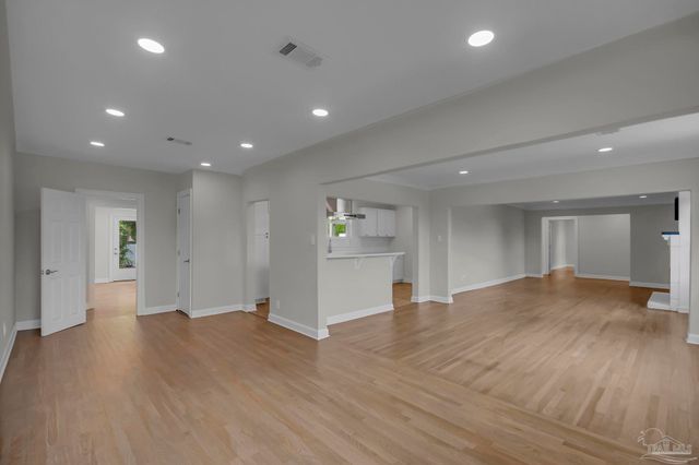 1301 W Lee St, Pensacola, FL 32501