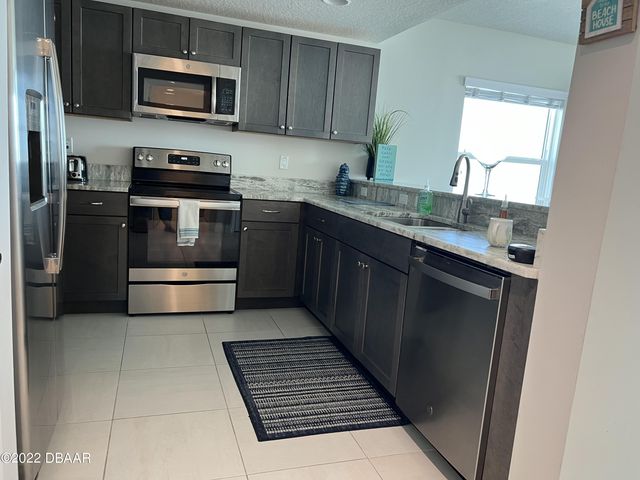 3721 S Atlantic Ave Unit 202, Daytona Beach Shores, FL 32118