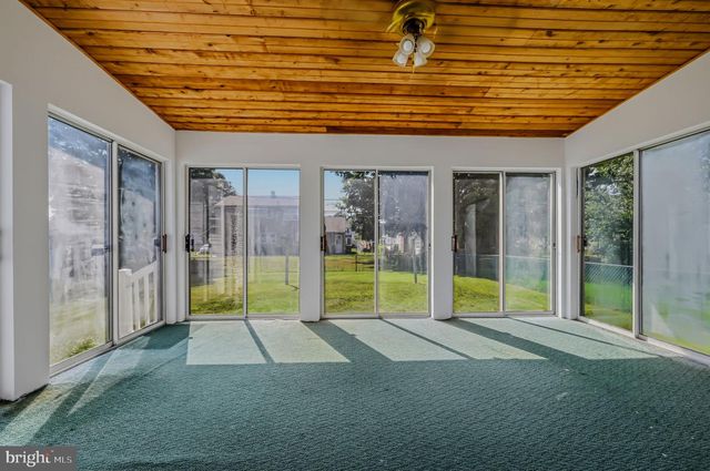 332 E ROOSEVELT AVE, New Castle, DE 19720