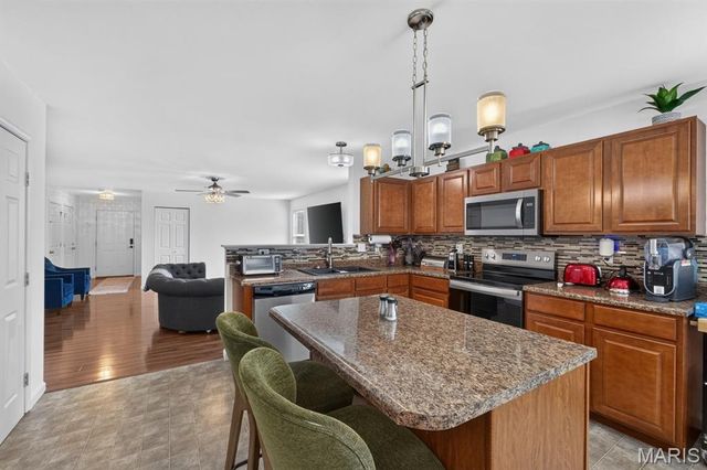 522 Rifle Ridge Drive, Wentzville, MO 63385