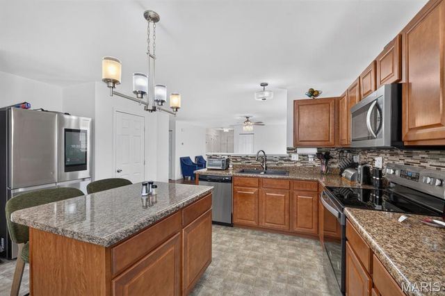 522 Rifle Ridge Drive, Wentzville, MO 63385