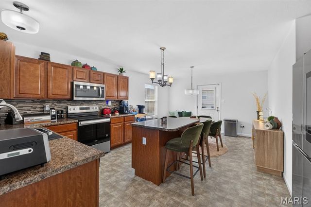 522 Rifle Ridge Drive, Wentzville, MO 63385