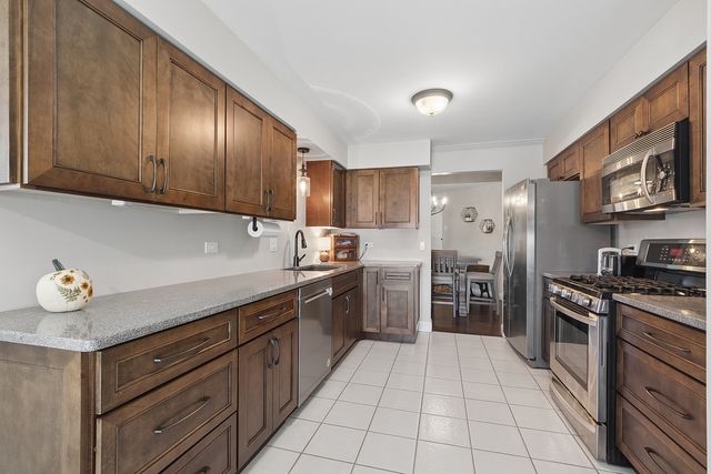 12908 Mill Drive E B2, Palos Park, IL 60464
