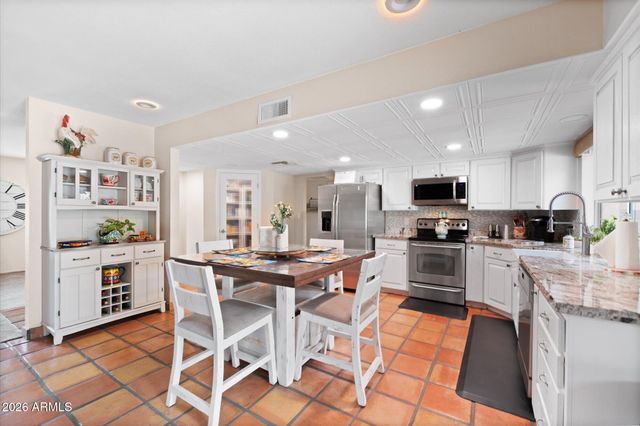 5834 E WALTANN Lane, Scottsdale, AZ 85254