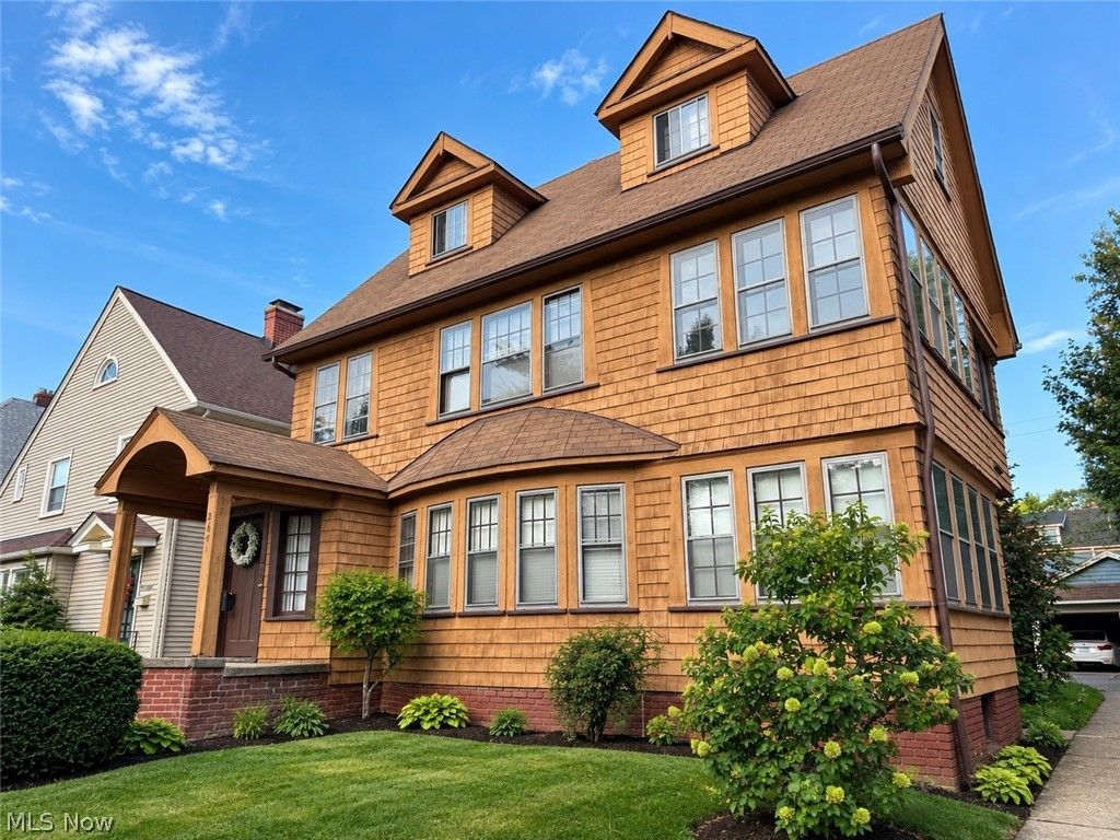2641 Idlewood Road 2, Cleveland Heights, OH 44118