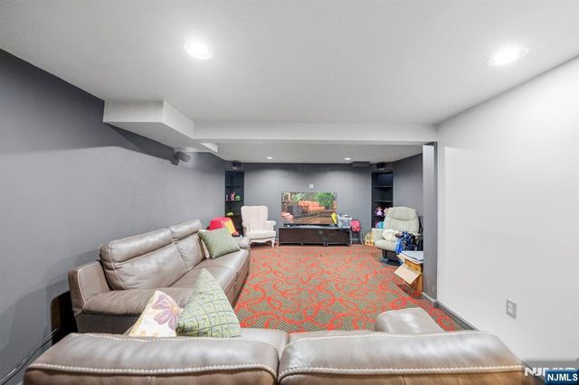 20 Wilcox Street, Dumont, NJ 07628