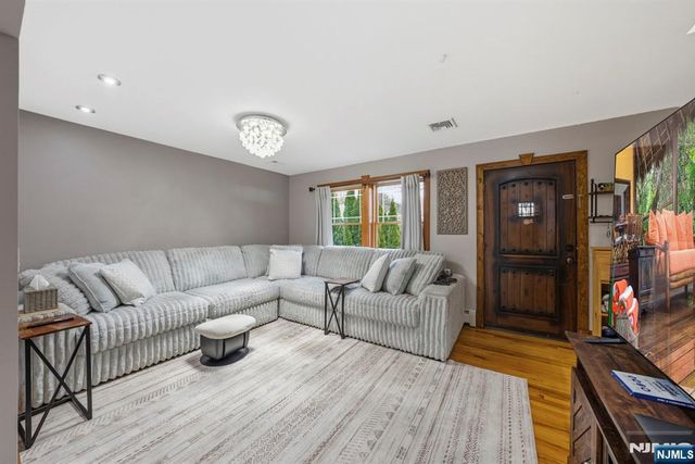 20 Wilcox Street, Dumont, NJ 07628