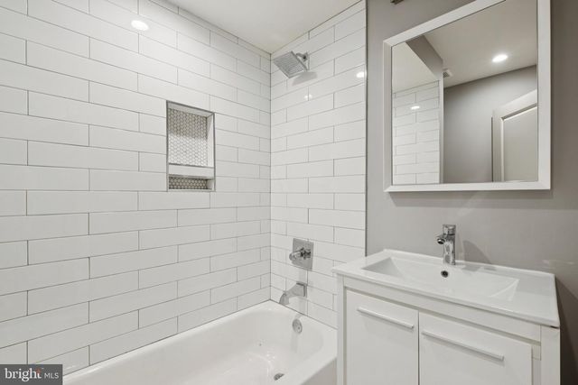 1533 S LAMBERT ST, Philadelphia, PA 19146