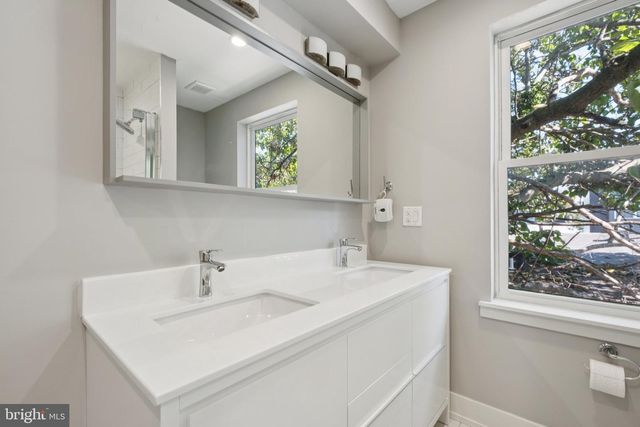 1533 S LAMBERT ST, Philadelphia, PA 19146