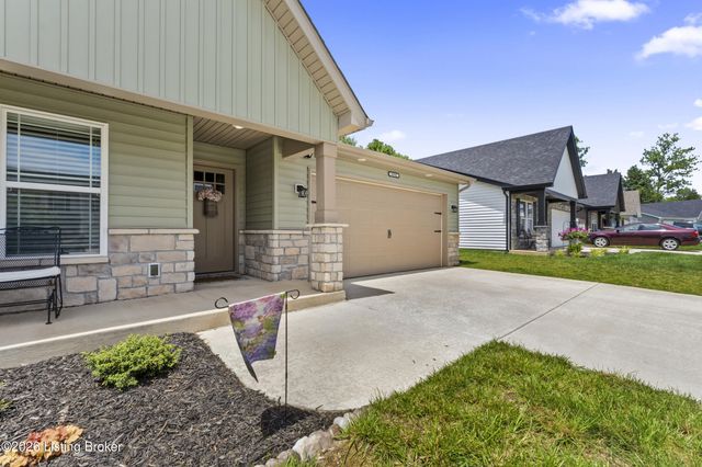6910 Nicolas Farms Ct, Louisville, KY 40229