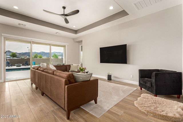 5700 N 202nd Lane, Litchfield Park, AZ 85340