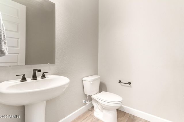 5700 N 202nd Lane, Litchfield Park, AZ 85340