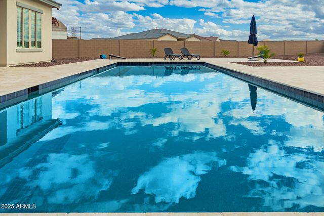 5700 N 202nd Lane, Litchfield Park, AZ 85340