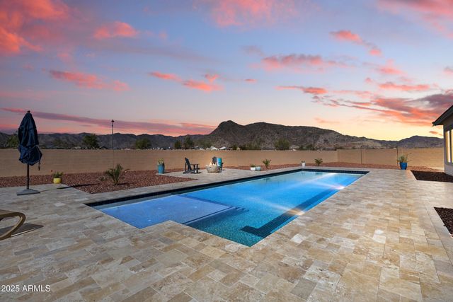 5700 N 202nd Lane, Litchfield Park, AZ 85340