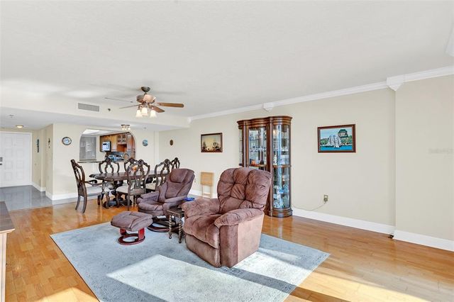530 E CENTRAL BOULEVARD 1002, Orlando, FL 32801