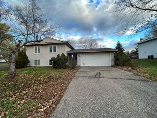4048 Halite Lane, Eagan, MN 55122