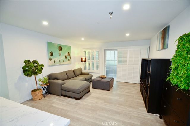 8712 Chessington Drive 255D, Inglewood, CA 90305