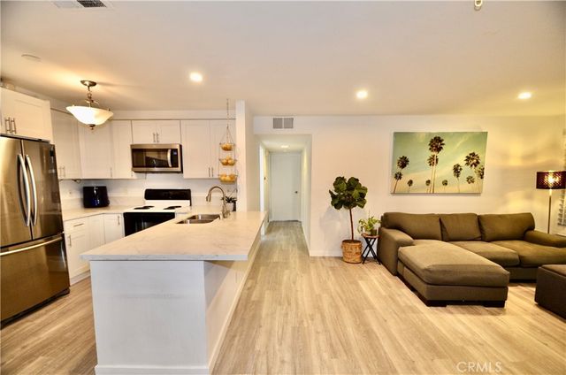 8712 Chessington Drive 255D, Inglewood, CA 90305