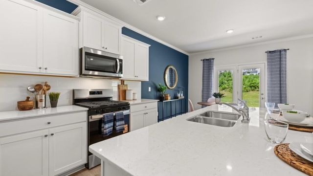 1046 Lost Creek Parkway, Dallas, GA 30132